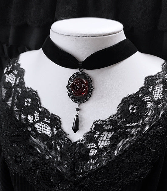 Wholesale Gothic Dark Rose Necklace Personality Collar Halloween Gothic Necklace